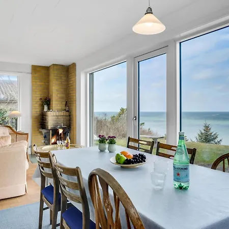 別荘 Three-bedroom In