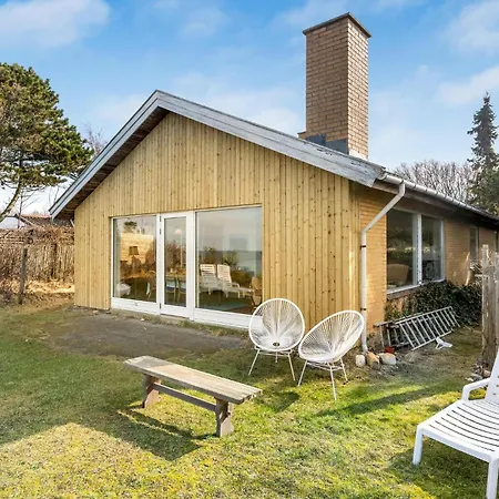 Three-bedroom In 別荘 *